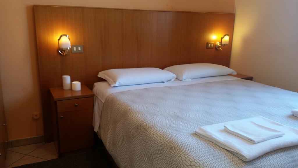 Affittacamere Volusia House Рим Экстерьер фото
